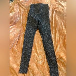 Lululemon Wunder Under leggings